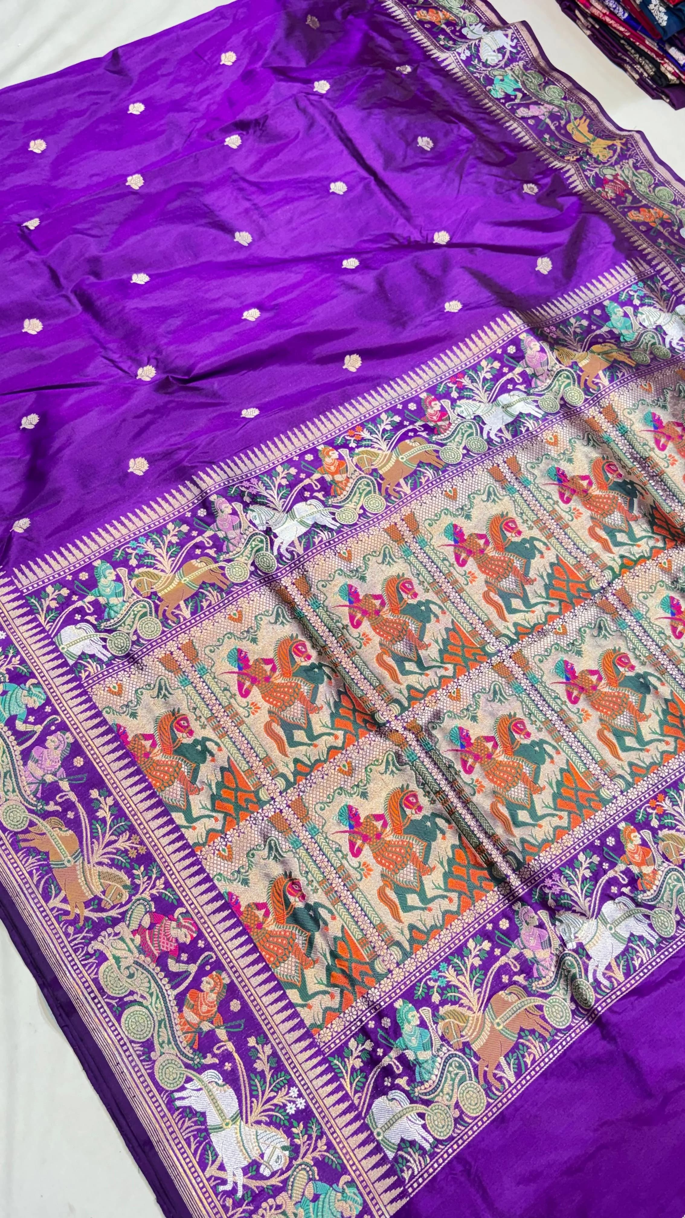 Violet Kadwa Baluchari Silk Saree - View 2