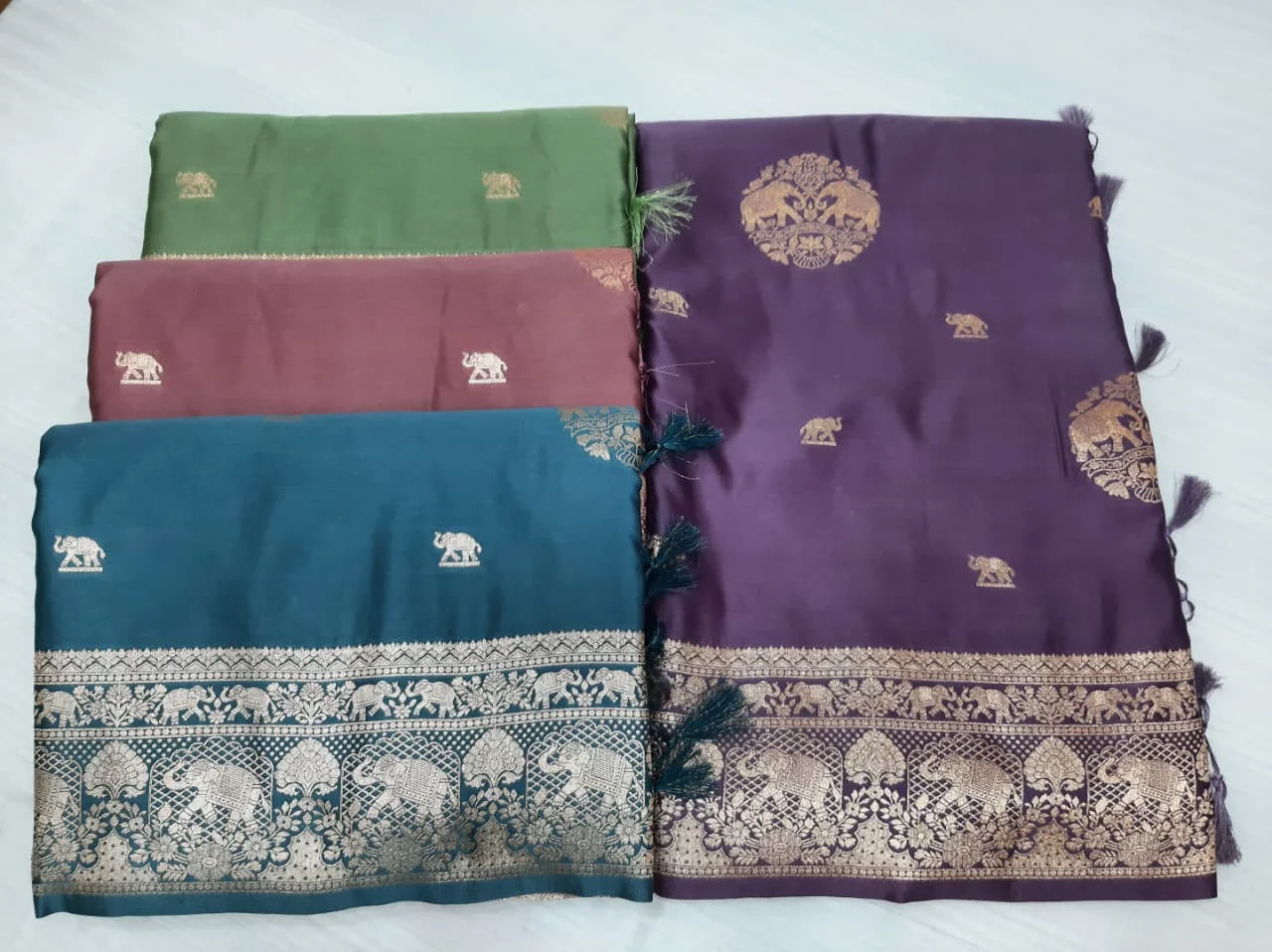Authentic Banarasi Saree Shop in Varanasi - Shri Geeta Sarees Interior